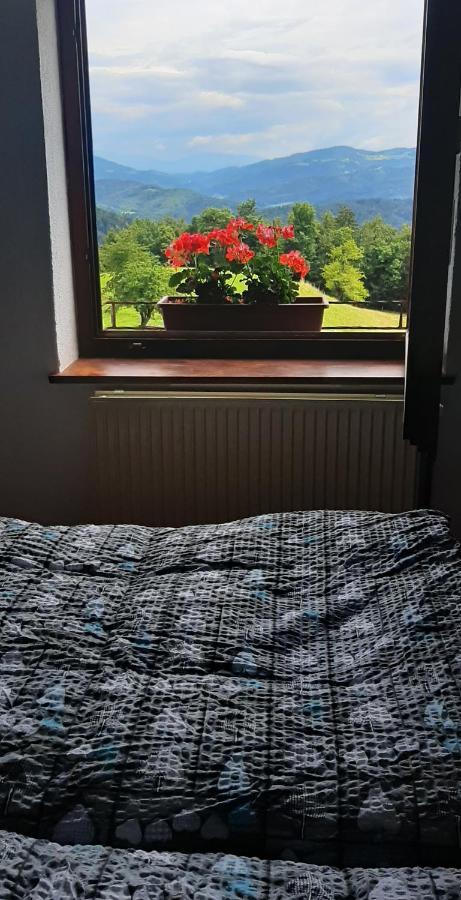 Appartement Healing Farm à Gorenja Vas  Extérieur photo
