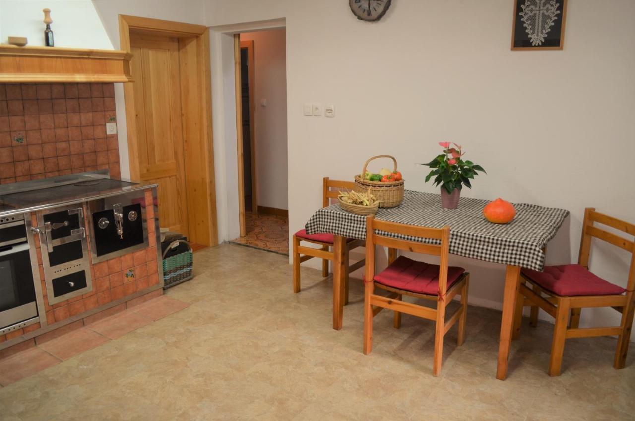 Appartement Healing Farm à Gorenja Vas  Extérieur photo