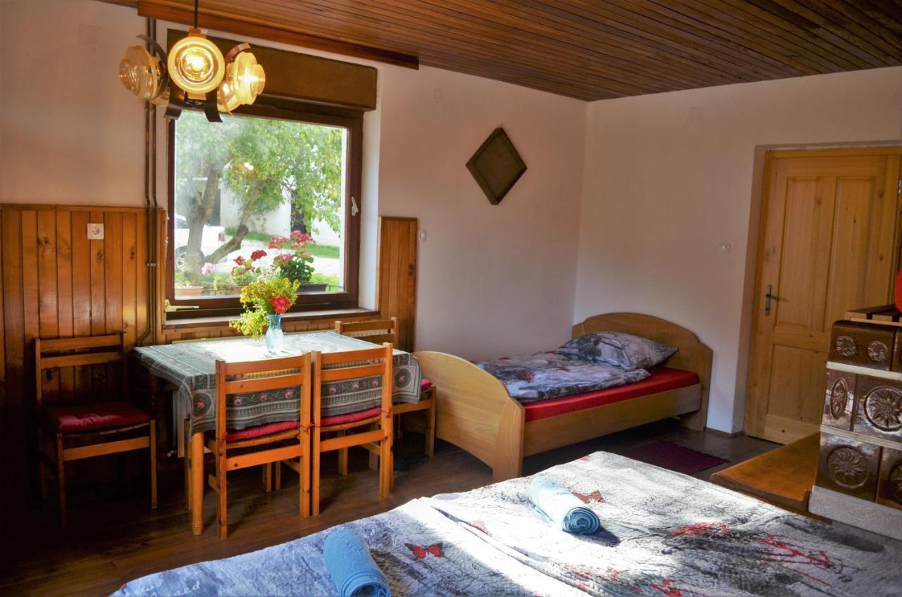 Appartement Healing Farm à Gorenja Vas  Extérieur photo