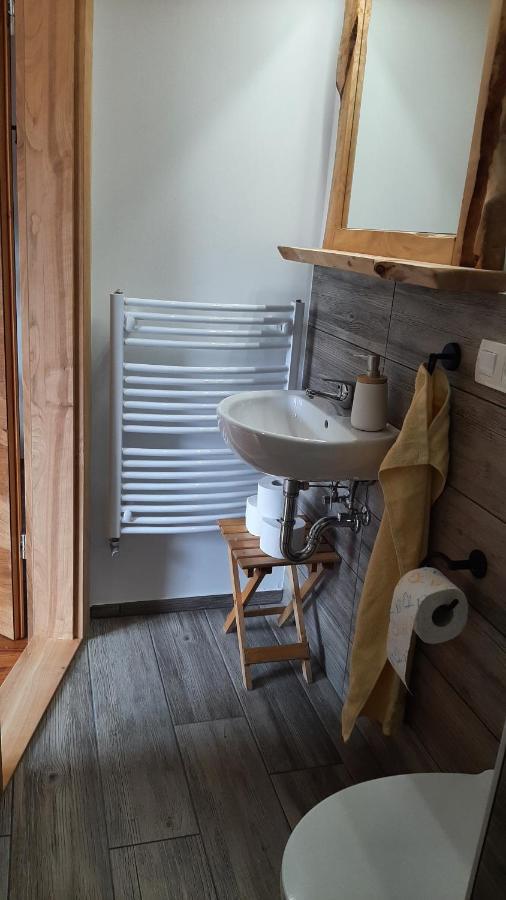 Appartement Healing Farm à Gorenja Vas  Extérieur photo